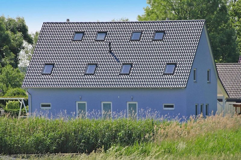 Außenseite Ferienhaus (Sommer)