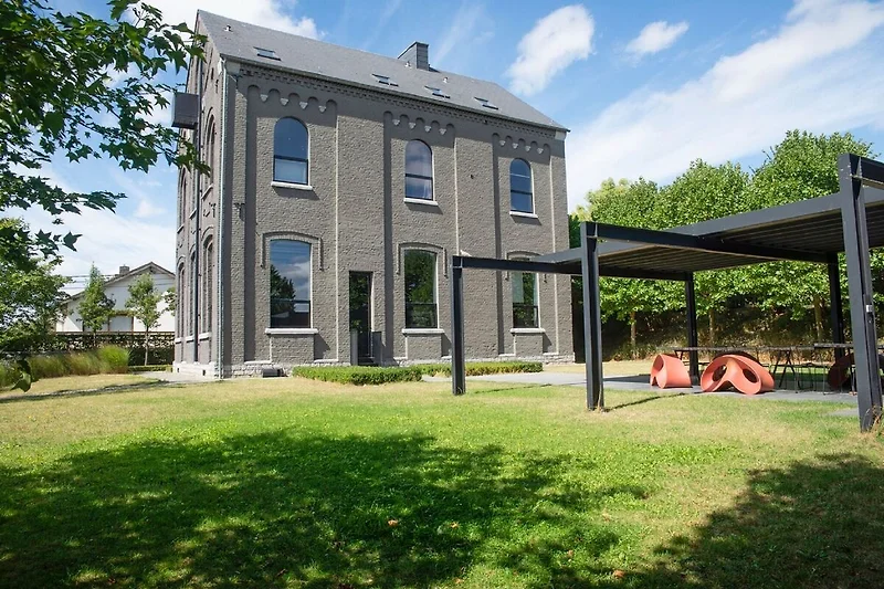 Außenseite Ferienhaus (Sommer)