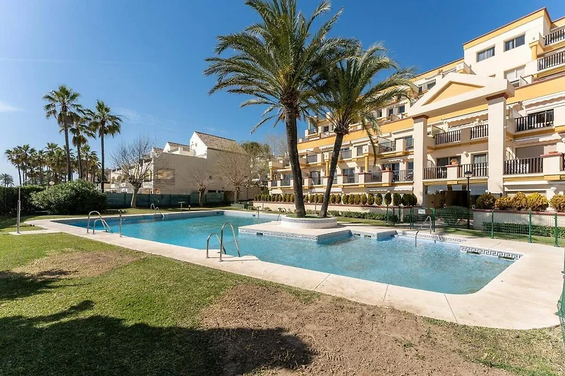 Piscina casa vacanze