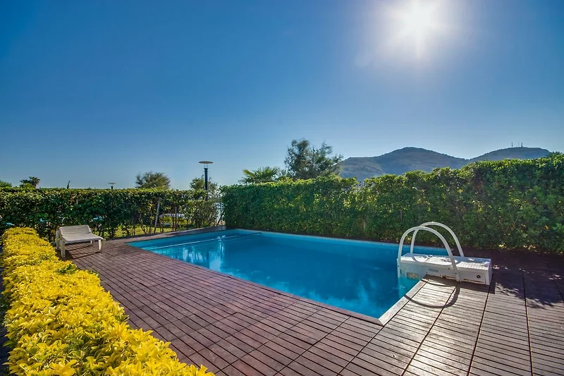 Piscina casa vacanze