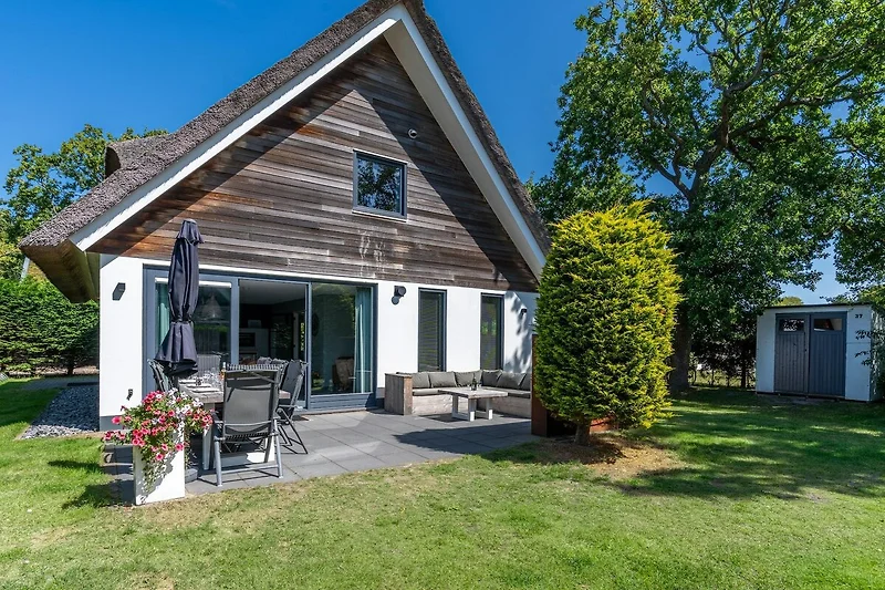 Exterieur vakantiehuis (zomer)