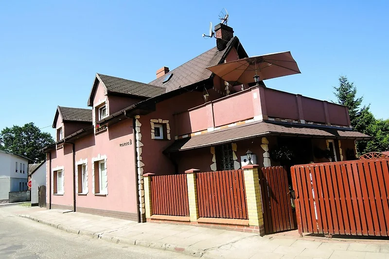 Außenseite Ferienhaus (Sommer)