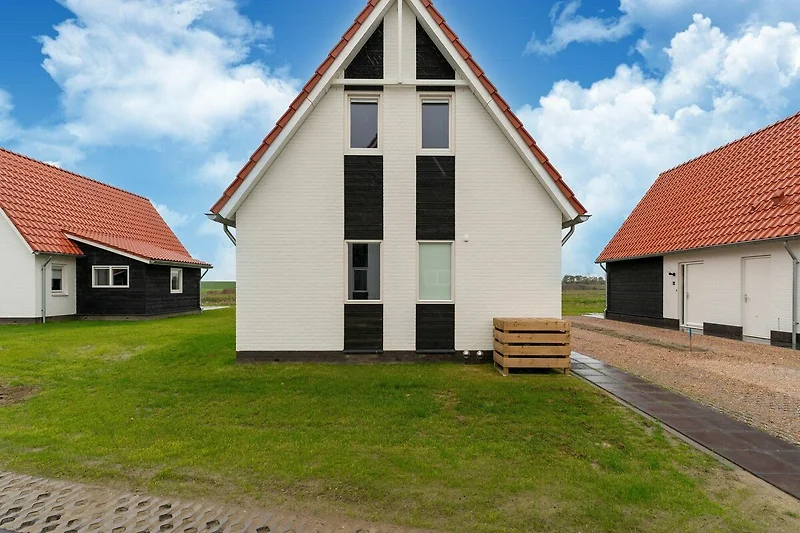 Außenseite Ferienhaus (Sommer)