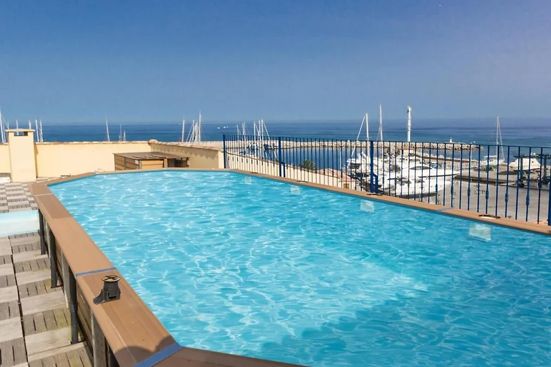 Schwimmbad des Ferienhauses