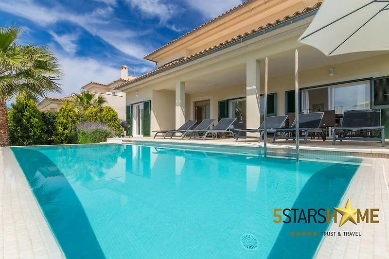 Piscina casa vacanze