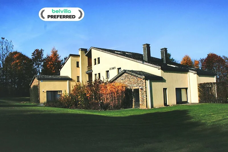 Außenseite Ferienhaus (Sommer)