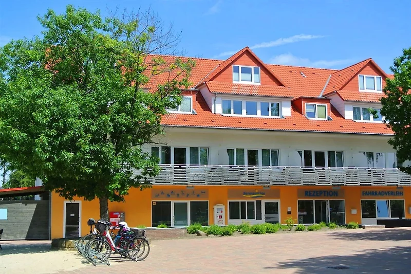 Außenseite Ferienhaus (Sommer)