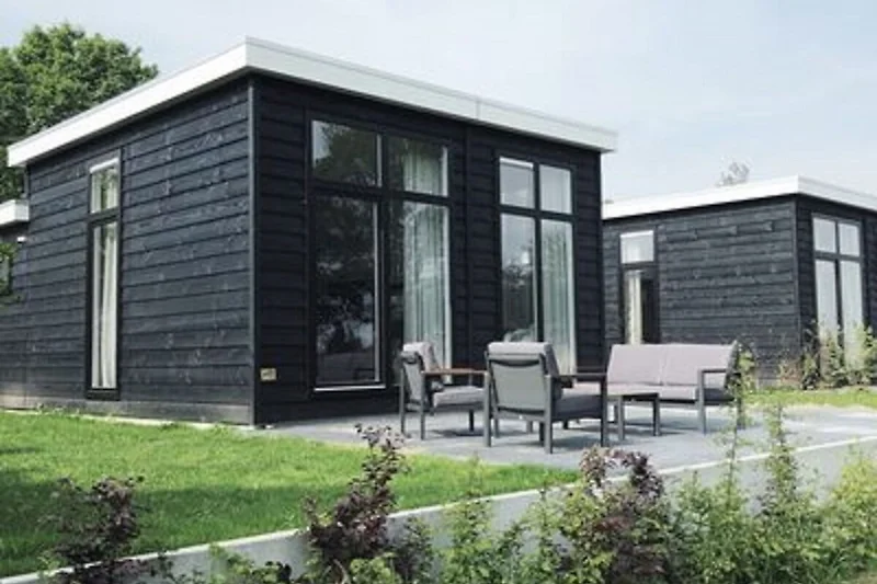 Außenseite Ferienhaus (Sommer)