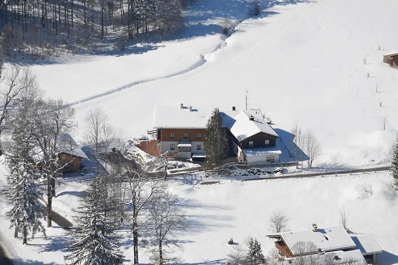 Außenseite Ferienhaus (Winter)