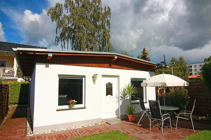 Außenseite Ferienhaus (Sommer)