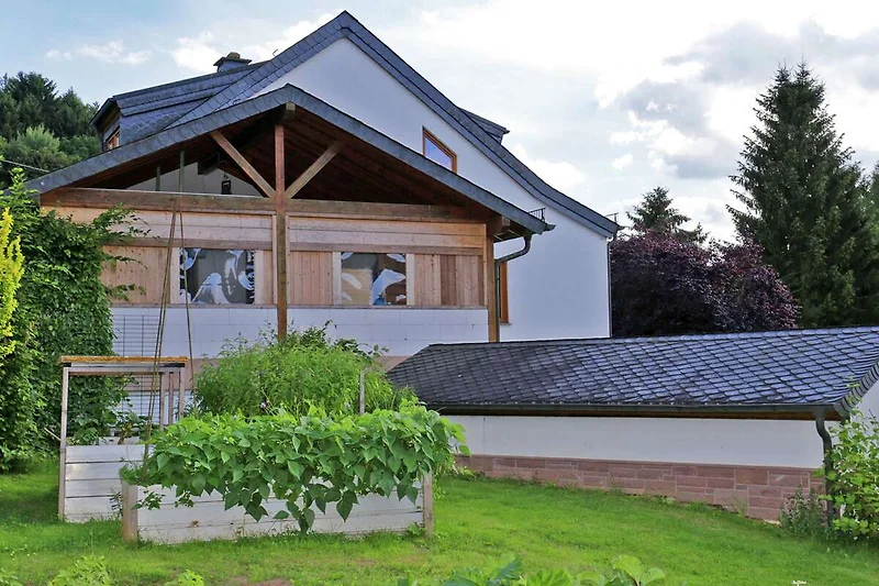 Außenseite Ferienhaus (Sommer)