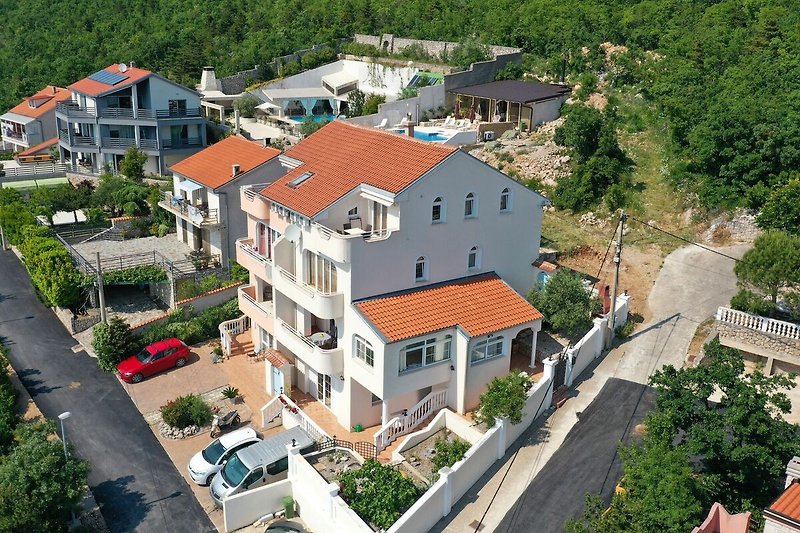Außenseite Ferienhaus (Sommer)