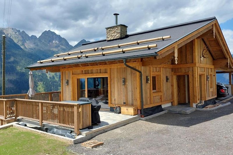 Außenseite Ferienhaus (Sommer)