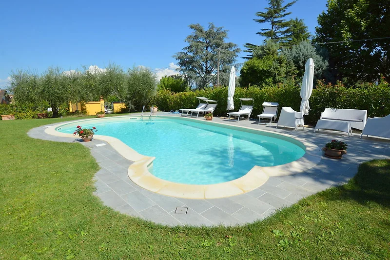 Piscina casa vacanze