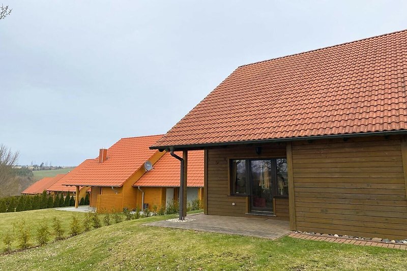 Außenseite Ferienhaus (Sommer)