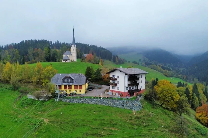 Außenseite Ferienhaus (Sommer)