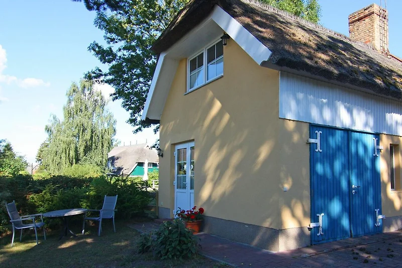 Außenseite Ferienhaus (Sommer)