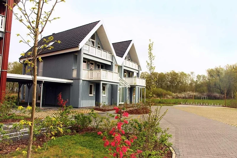 Außenseite Ferienhaus (Sommer)