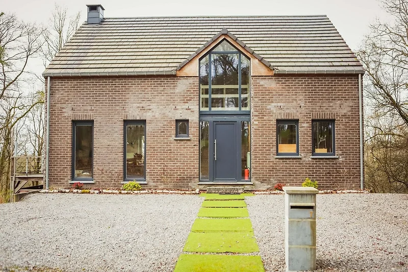 Außenseite Ferienhaus (Sommer)