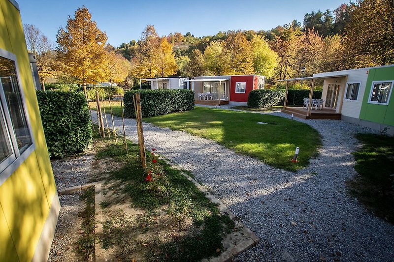 Außenseite Ferienhaus (Sommer)