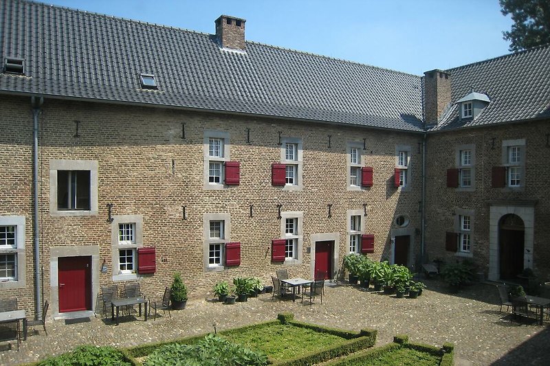 Außenseite Ferienhaus (Sommer)