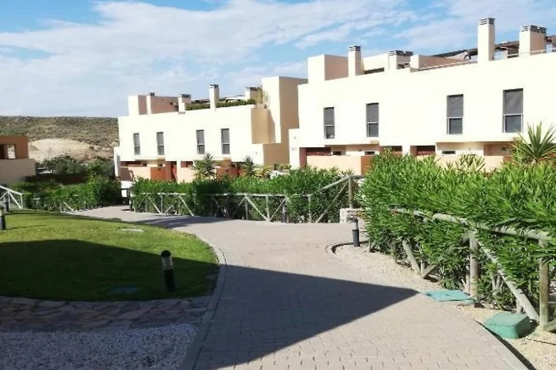 Außenseite Ferienhaus (Sommer)
