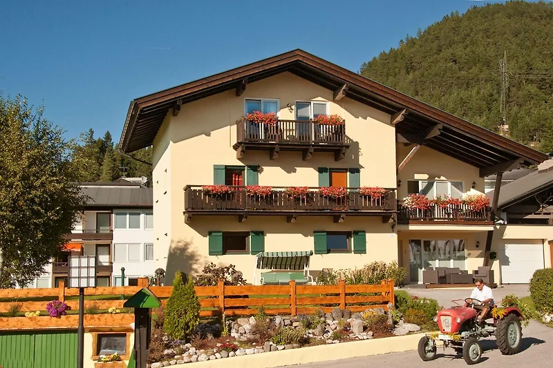 Exterieur vakantiehuis (zomer)