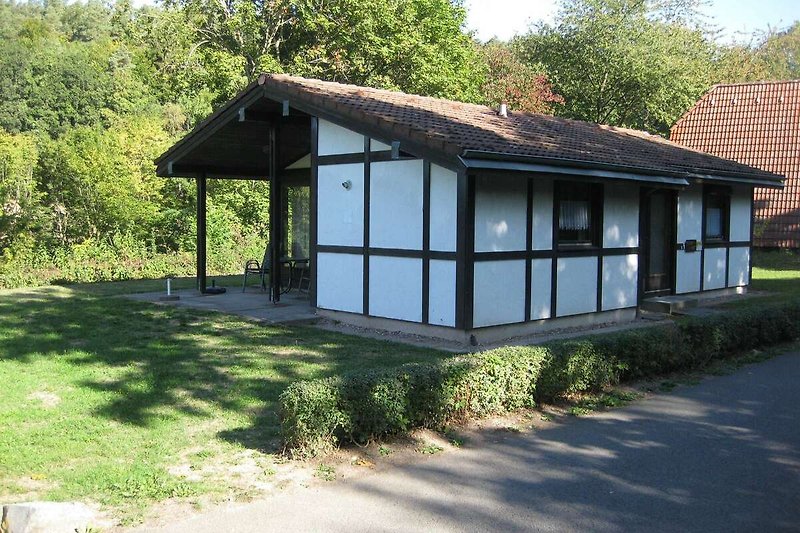 Außenseite Ferienhaus (Sommer)