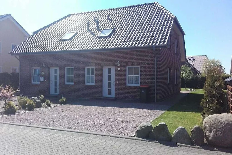 Außenseite Ferienhaus (Sommer)