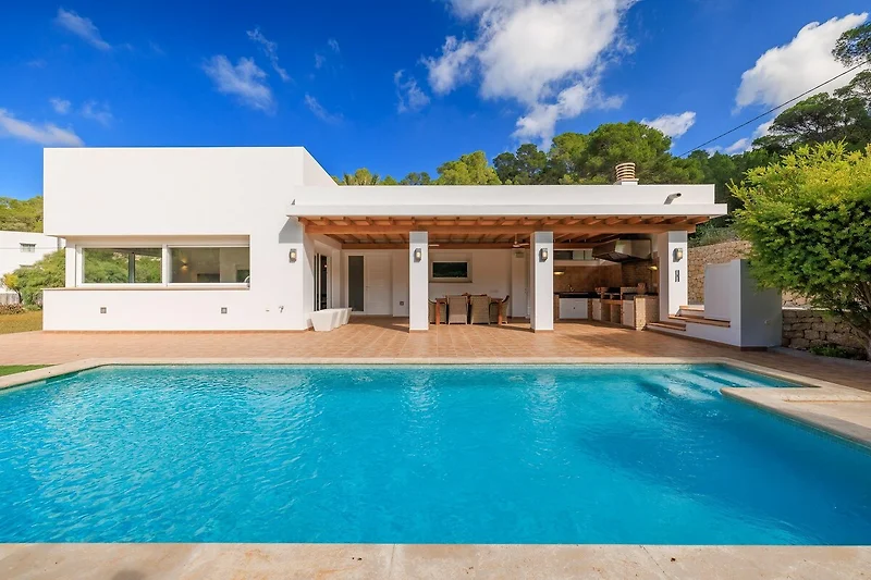 Außenseite Ferienhaus (Sommer)