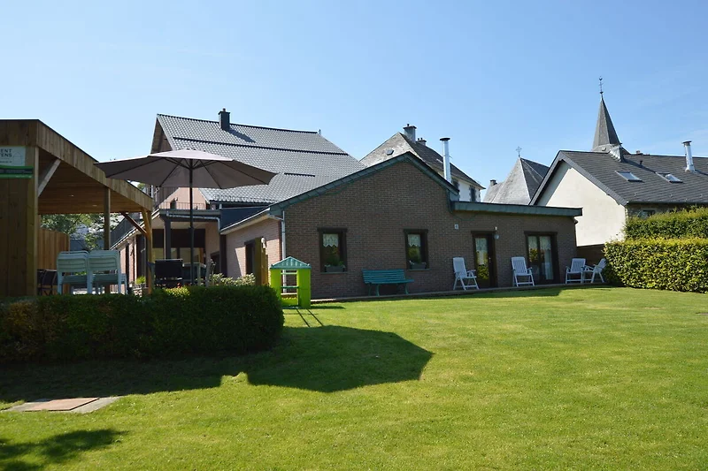 Exterieur vakantiehuis (zomer)