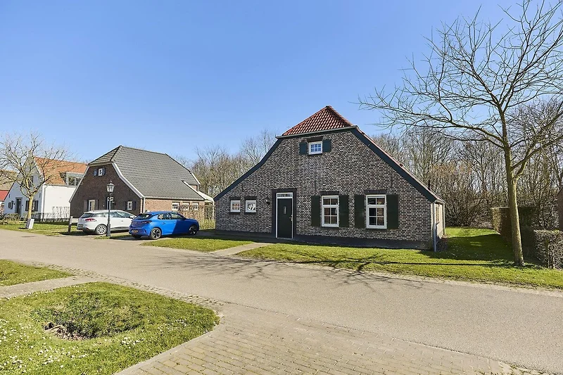 Außenseite Ferienhaus (Sommer)
