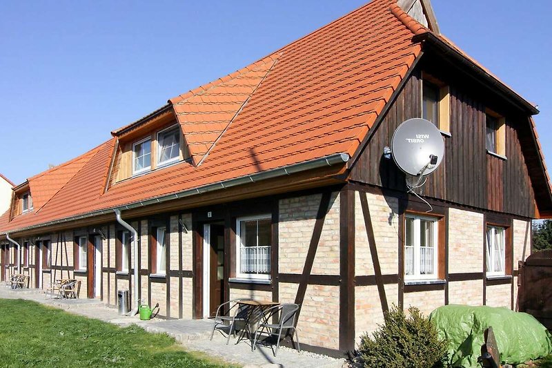 Außenseite Ferienhaus (Sommer)