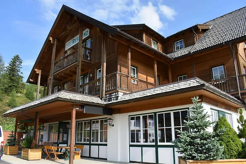 Außenseite Ferienhaus (Sommer)