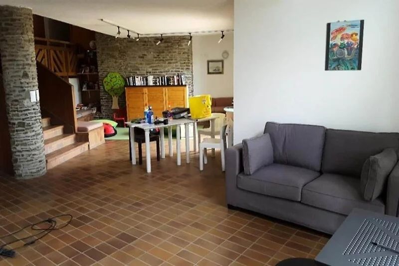 Außenseite Ferienhaus (Sommer)