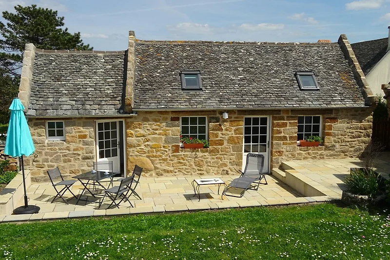 Außenseite Ferienhaus (Sommer)