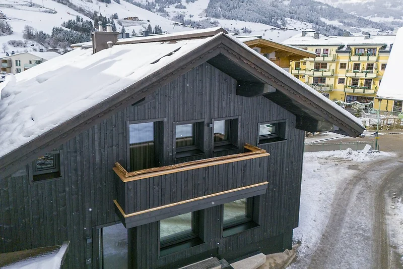 Außenseite Ferienhaus (Winter)