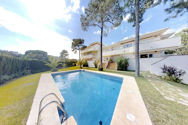 Schwimmbad des Ferienhauses