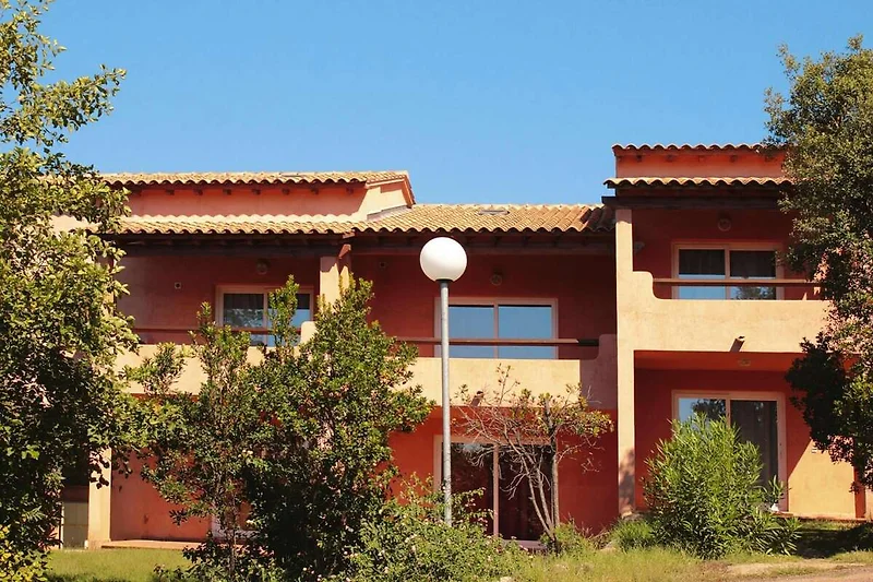 Außenseite Ferienhaus (Sommer)