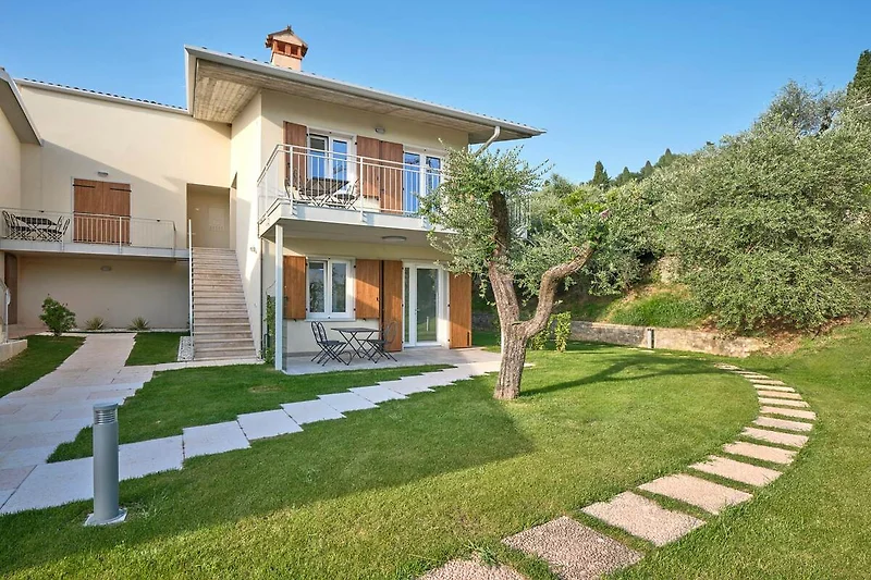 Außenseite Ferienhaus (Sommer)