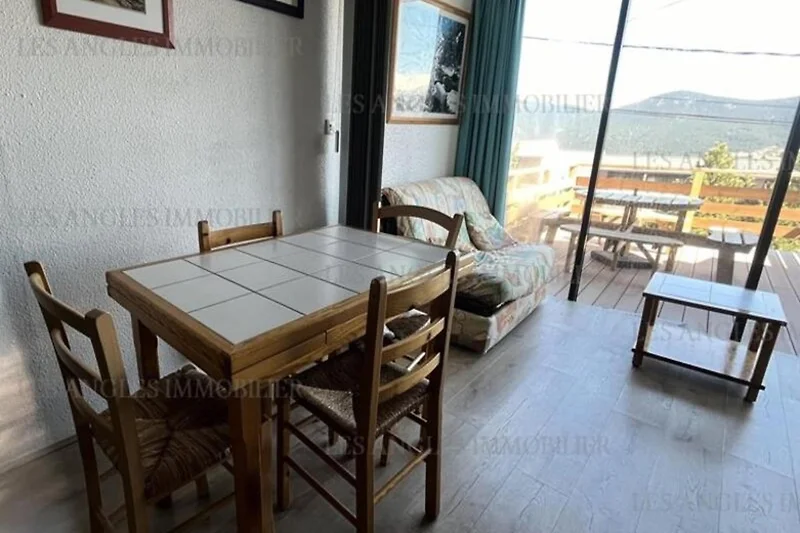 Außenseite Ferienhaus (Sommer)