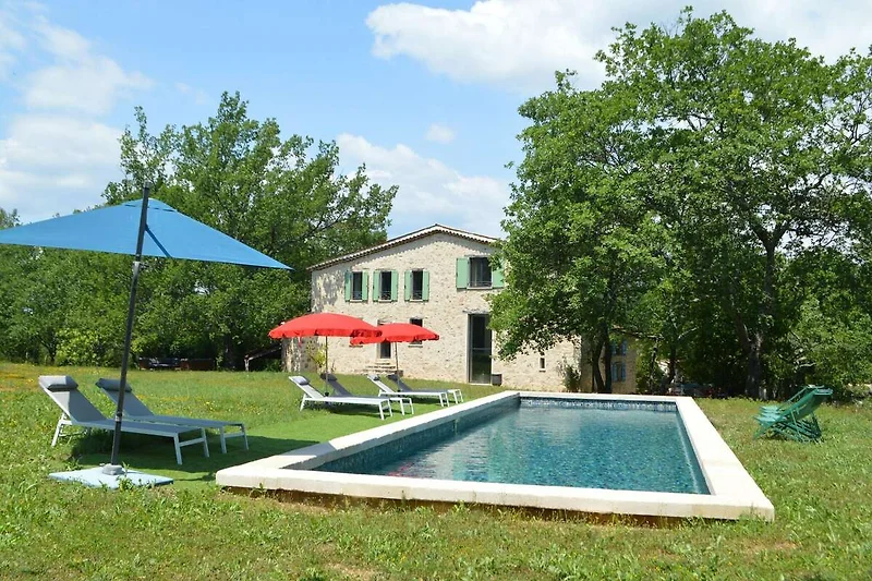 Piscina casa vacanze