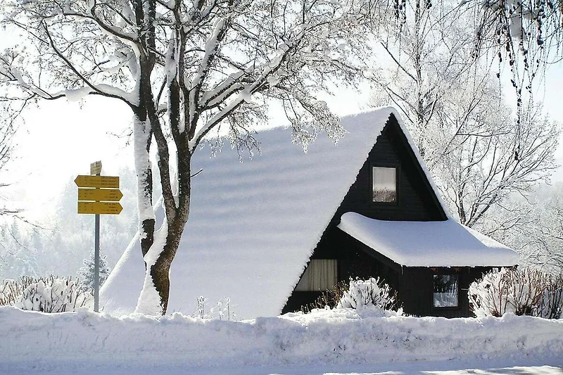 Außenseite Ferienhaus (Winter)
