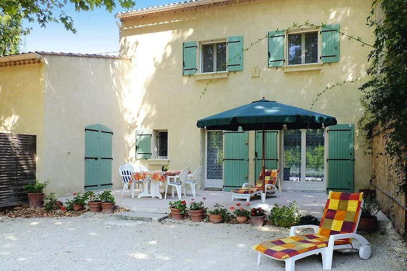 Außenseite Ferienhaus (Sommer)