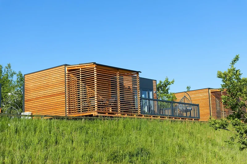 Außenseite Ferienhaus (Sommer)