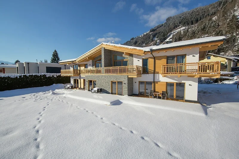 Exterieur vakantiehuis (winter)
