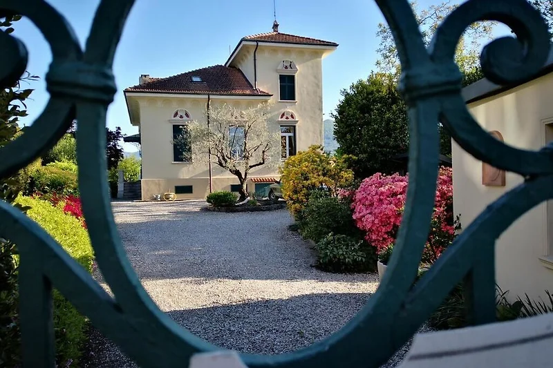Außenseite Ferienhaus (Sommer)