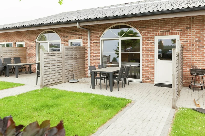Außenseite Ferienhaus (Sommer)