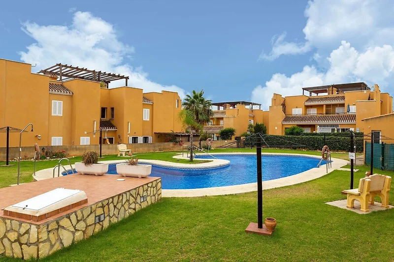 Piscina casa vacanze