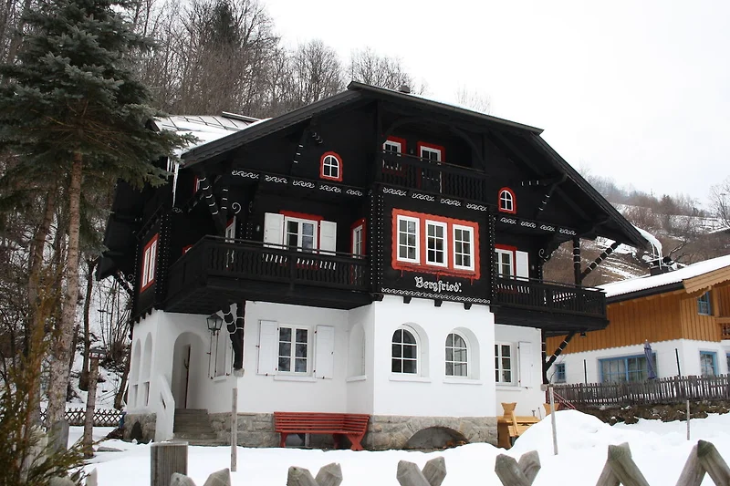 Exterieur vakantiehuis (winter)